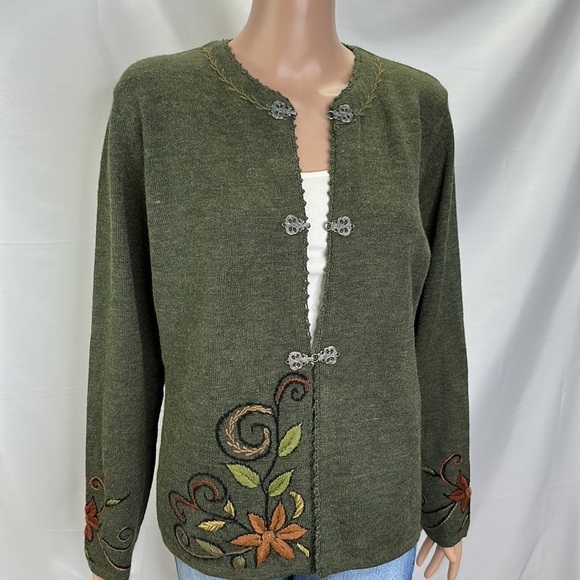 Peruvian Link Green Sweater Metal Clasps Embroidered Floral Alpaca Blend SZ M - Picture 11 of 16